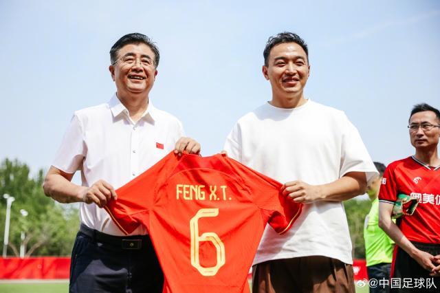 结束21年职业球员生涯！前国脚冯潇霆宣布退役