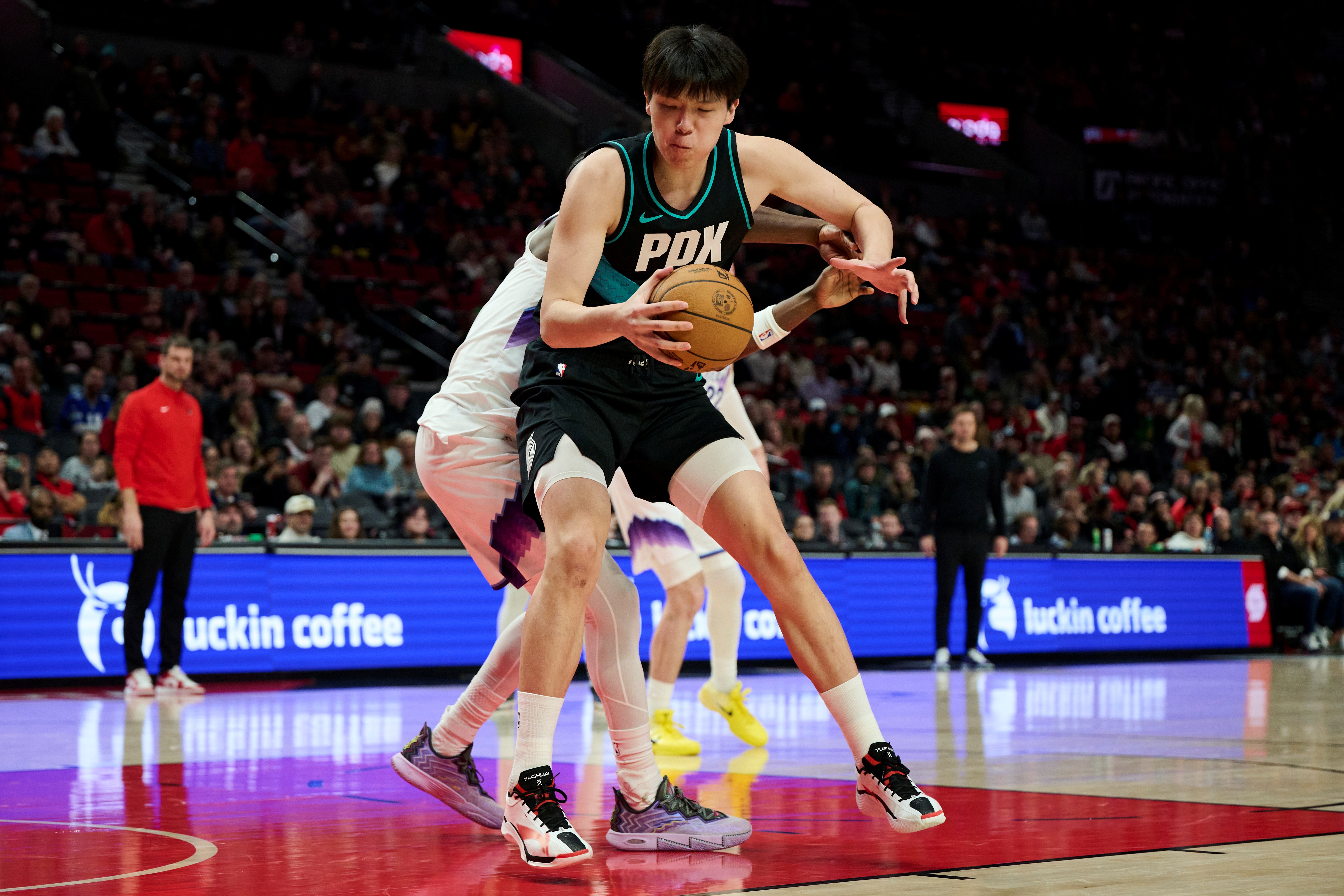 九游体育入口-赵继伟拼凑CBA完美球员：运球郭艾伦 球商杨瀚森 弹跳&amp;颜值张镇麟